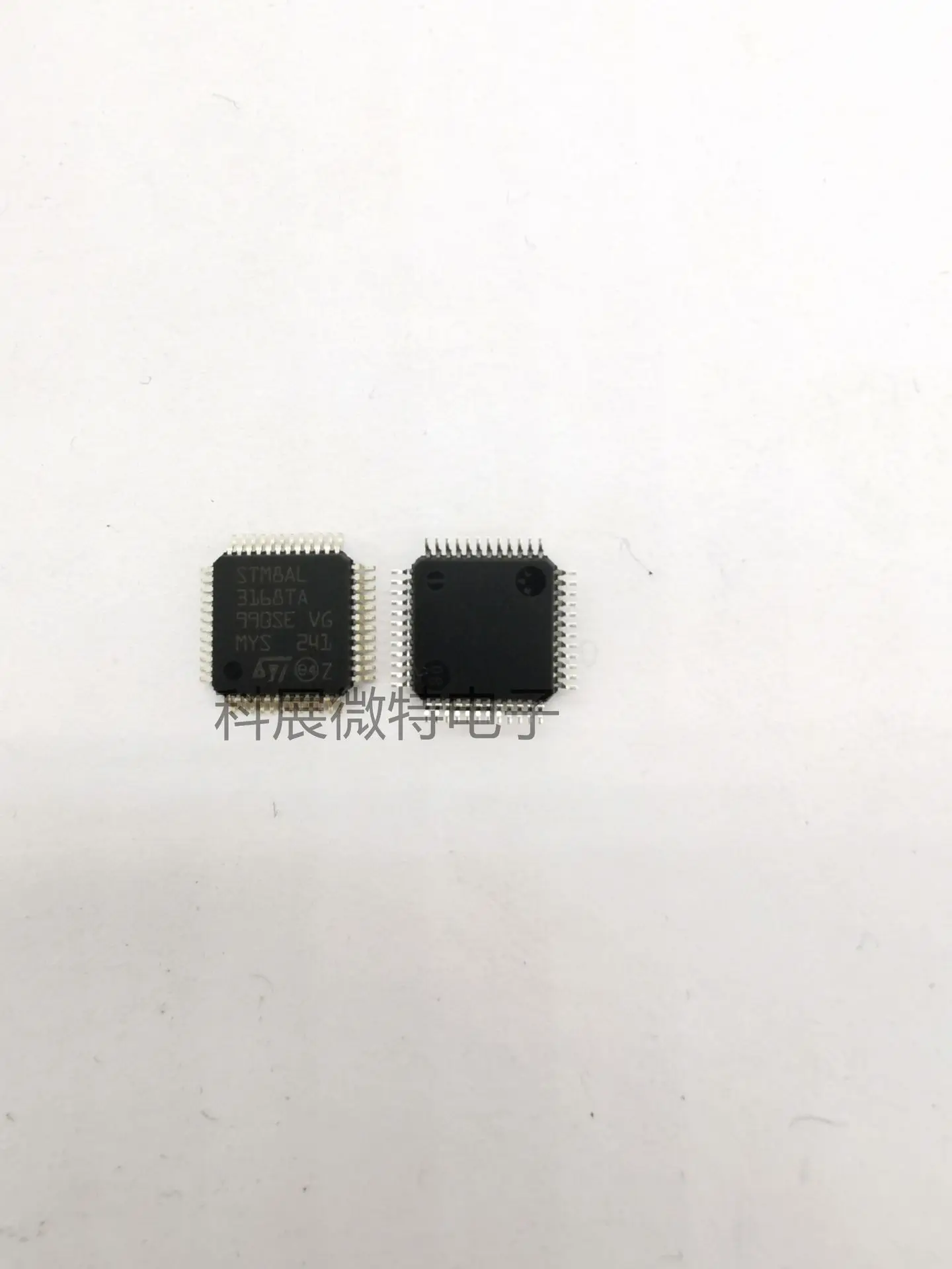 

STM8AL3168TA 8AL3168TA LQFP-48 встроенный чип оригинальный новый