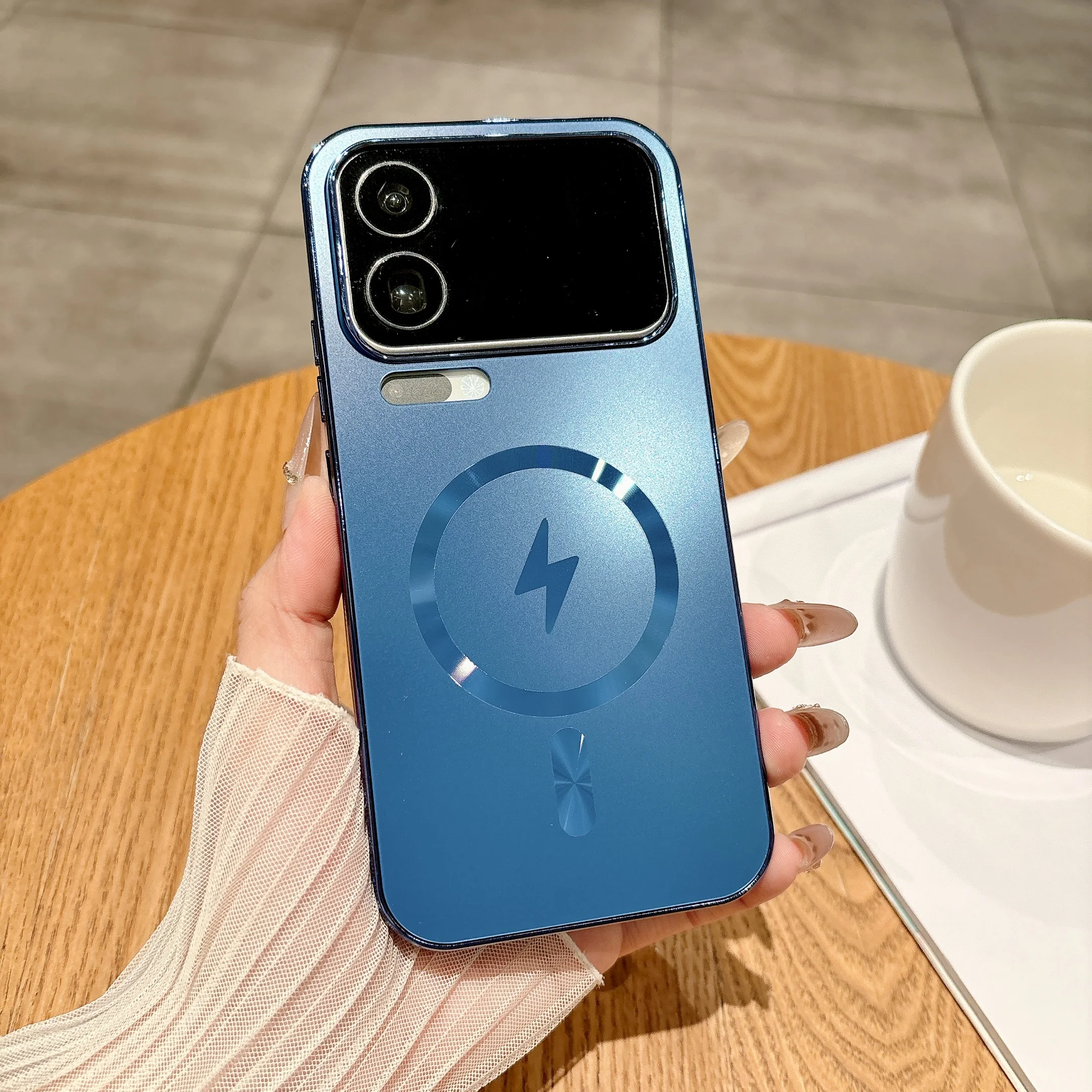 Luxury Plating Matte Magnetic Shockproof Case with Magsafe Compatibility