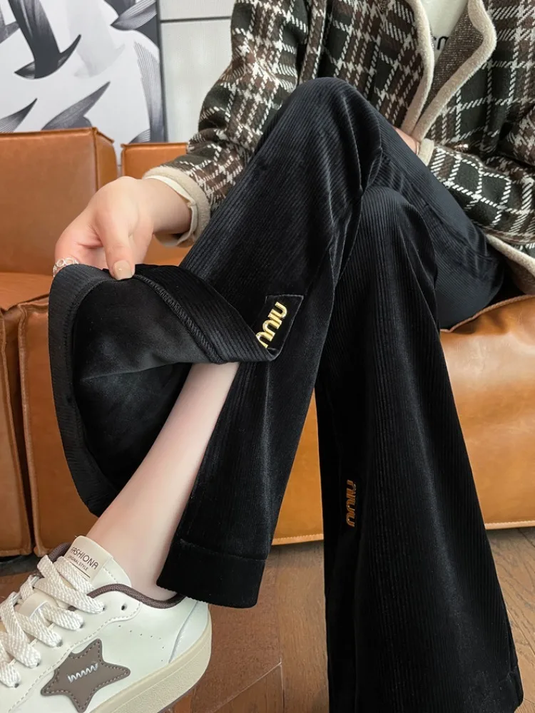 [트루아티스트] 파피에 콜레 블루 스웻팬츠 T124ET004