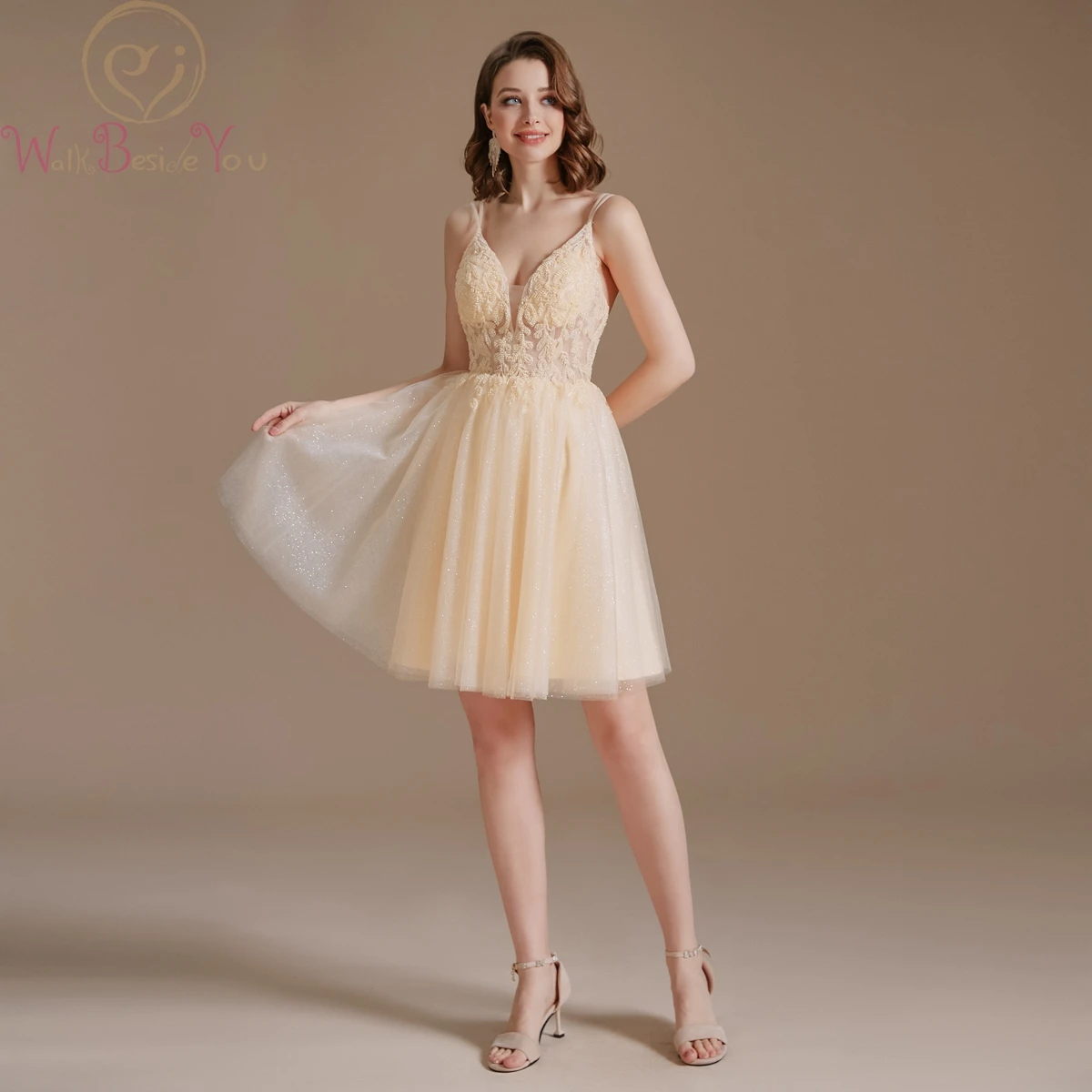 long sleeve prom dresses Champagne Prom Dress 2022 Short Mini Evening Gown Sparkle Tulle Deep V Neck Lace Applique Bead Illusion Graduation Strap A Line short formal dresses