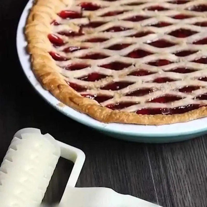 Pie Pizza Cutter Pastry Bakeware Embossing Dough Roller Lattice Cake Tools Plastic Baking Tool 1PC pizza cutter
