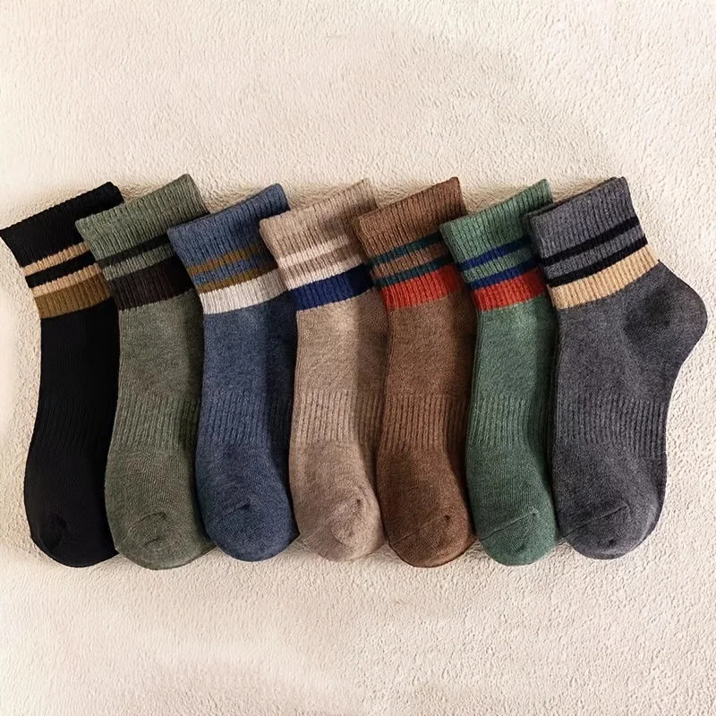 

7 Pairs of Men's Mid Length Socks, Antibacterial, Deodorant, and Thick Insulation Suitable for Autumn and Winter