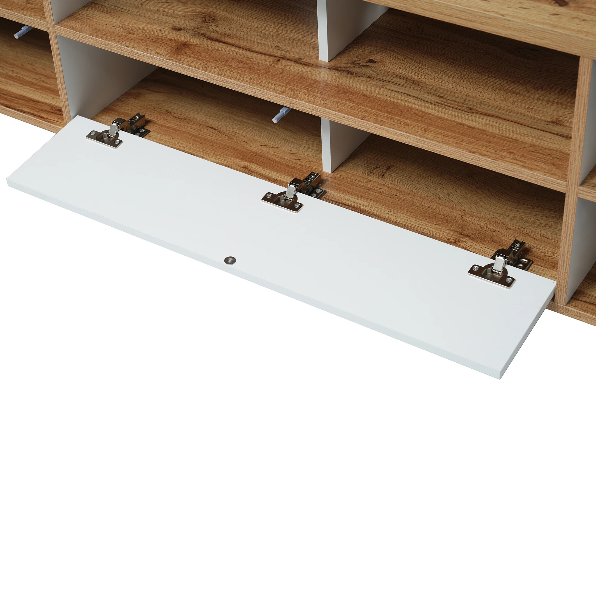 TV-Schrank, Lowboard, Wohnzimmermöbel in Weiß und Holztönen. Regale und Türen im natürlichen Landhausstil. – Detail 14