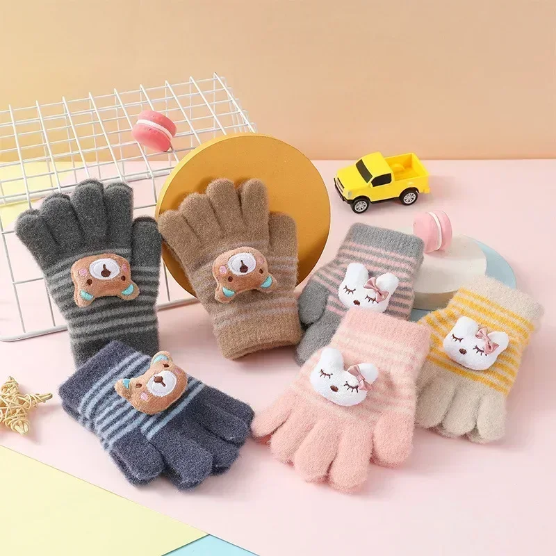 1Pairs Cute Cartoon Rabbit Bear Winter Warm Kids Gloves Kindergarten Boys Girls Five Finger Knitted Gloves for 3 To 6 Years 2