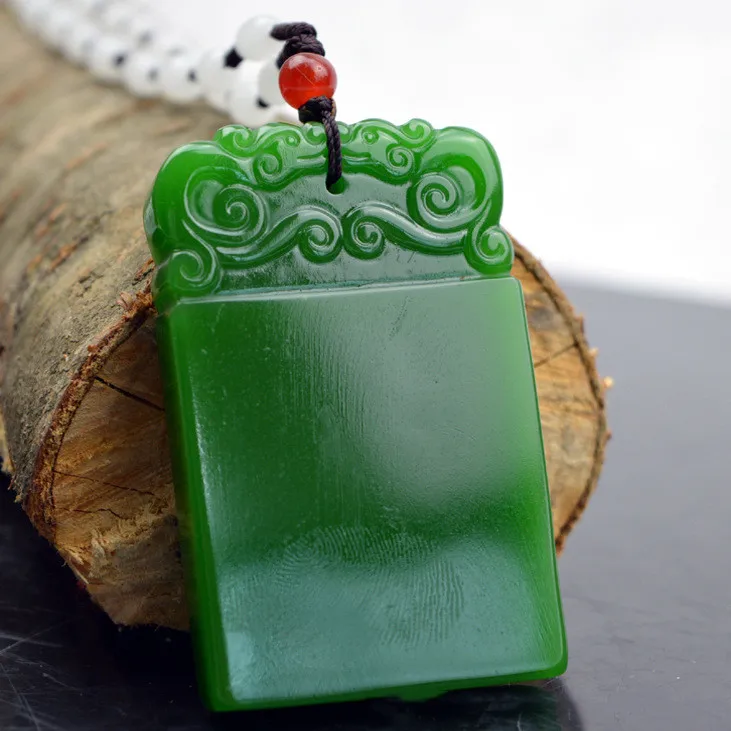 

Natural Hotan Jade Jasper Peace Card Pendant Men's and Women's Spinach Green Simple and Versatile Pendant