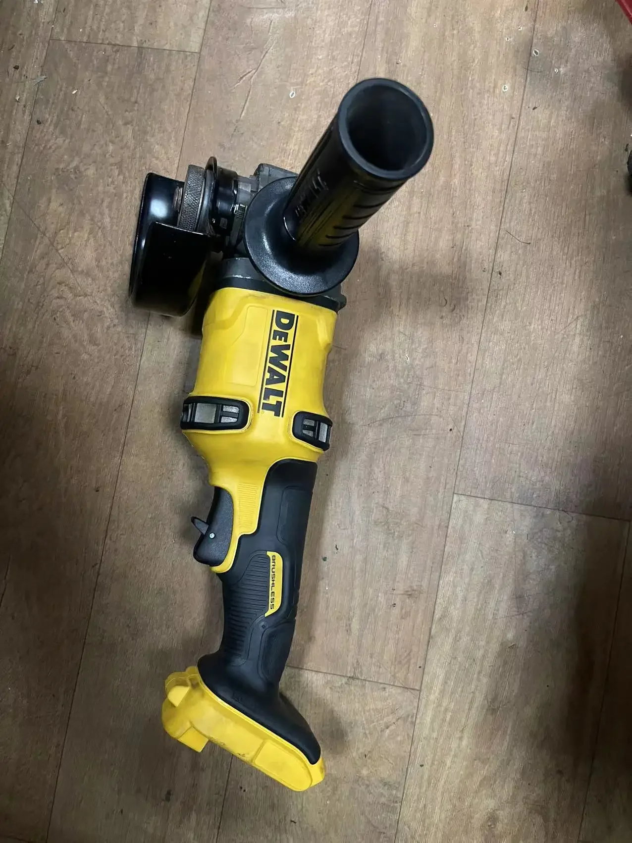 DeWalt Flexvolt 60V MAX 4 1/2