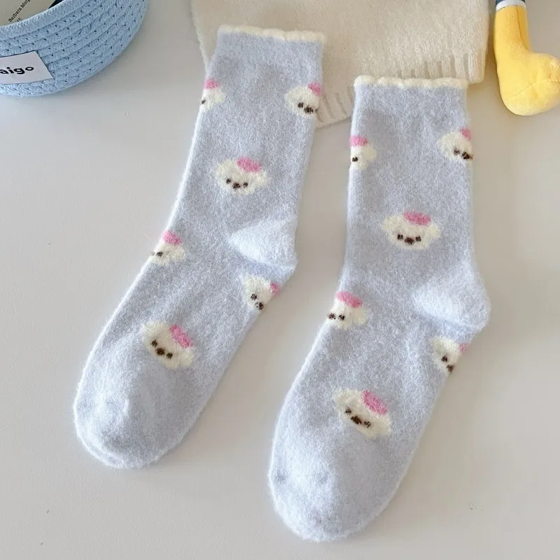 Dreamlikelin1 Paar/5 Paar blaue warme Cartoon-Damensocken, niedliche Herbst-Winter-Plüschboden-Schlafsocken, mittlere Röhrensocken – Detail 16