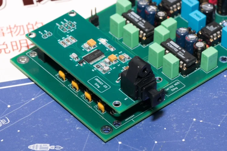 Nos PCM1702 dac decoding board with I2S interface as input and silicon isolation chip 4