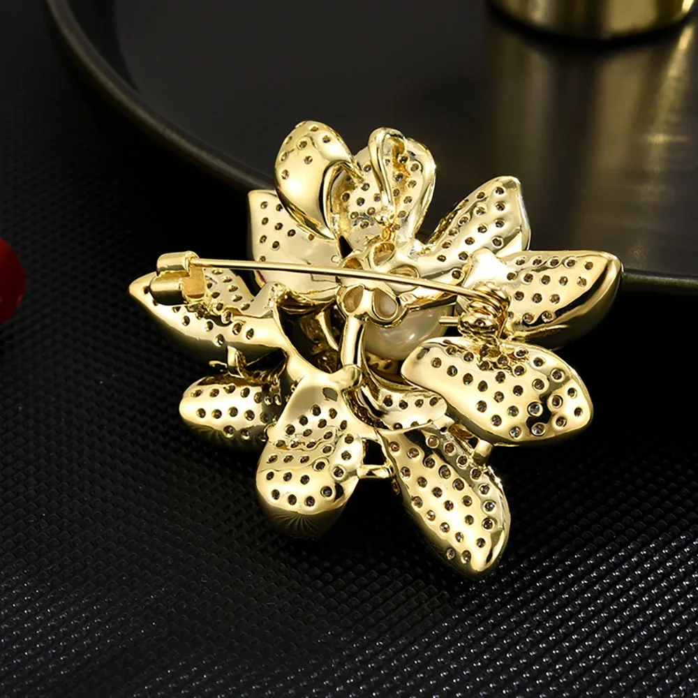 fashion Brooch for Women Gold Color Lotus Flower Brooches Pearl Zircon Inlaid Copper Pins jewelry Gifts Wholesale direct sales