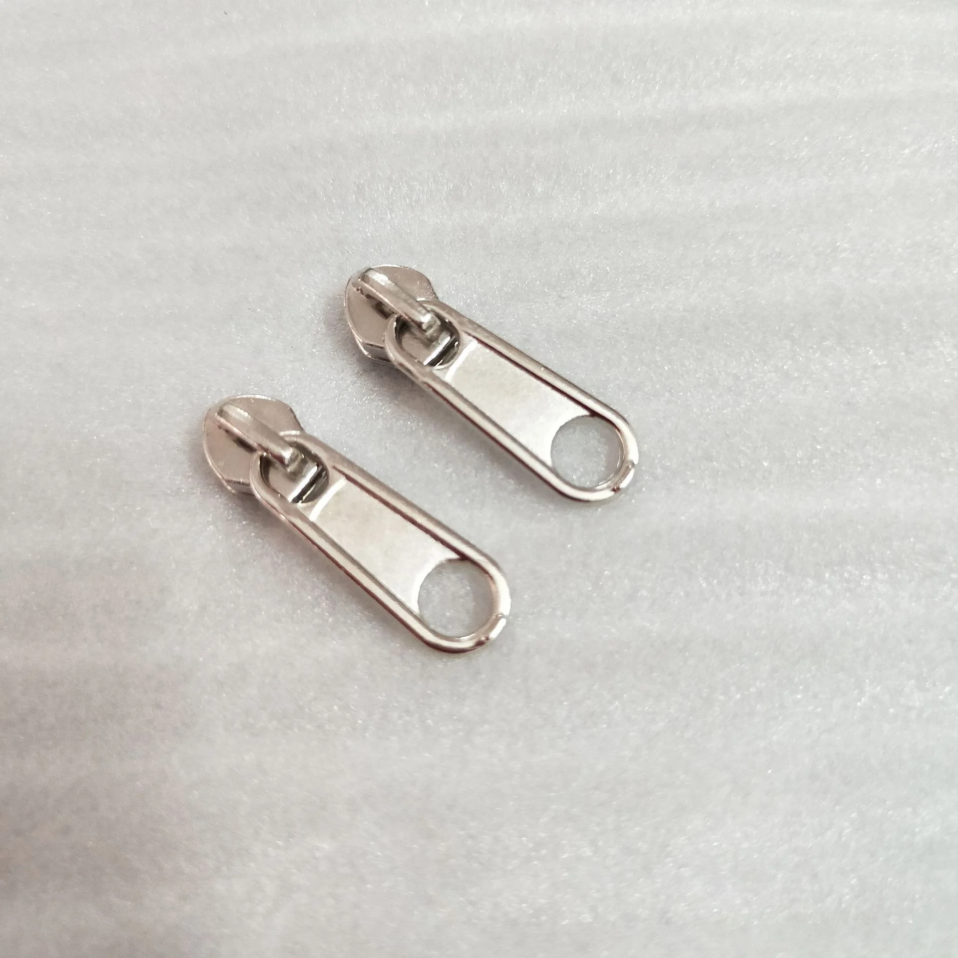 New 100pcs Lengthen 3# 5# 8# 10# Nylon Zipper Sliders Fix Silver Black Zipper Heads Sewing Clothes Replacement Zip DIY Accessory