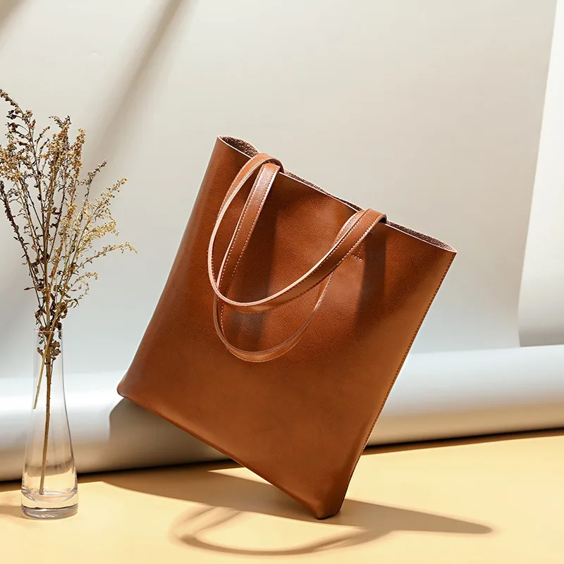 

Autumn and Winter New Oil Wax Cowhide Handheld Tote Bag Fashion Retro Ladies Leather Simple Large Capacity Portable Shopping Bag