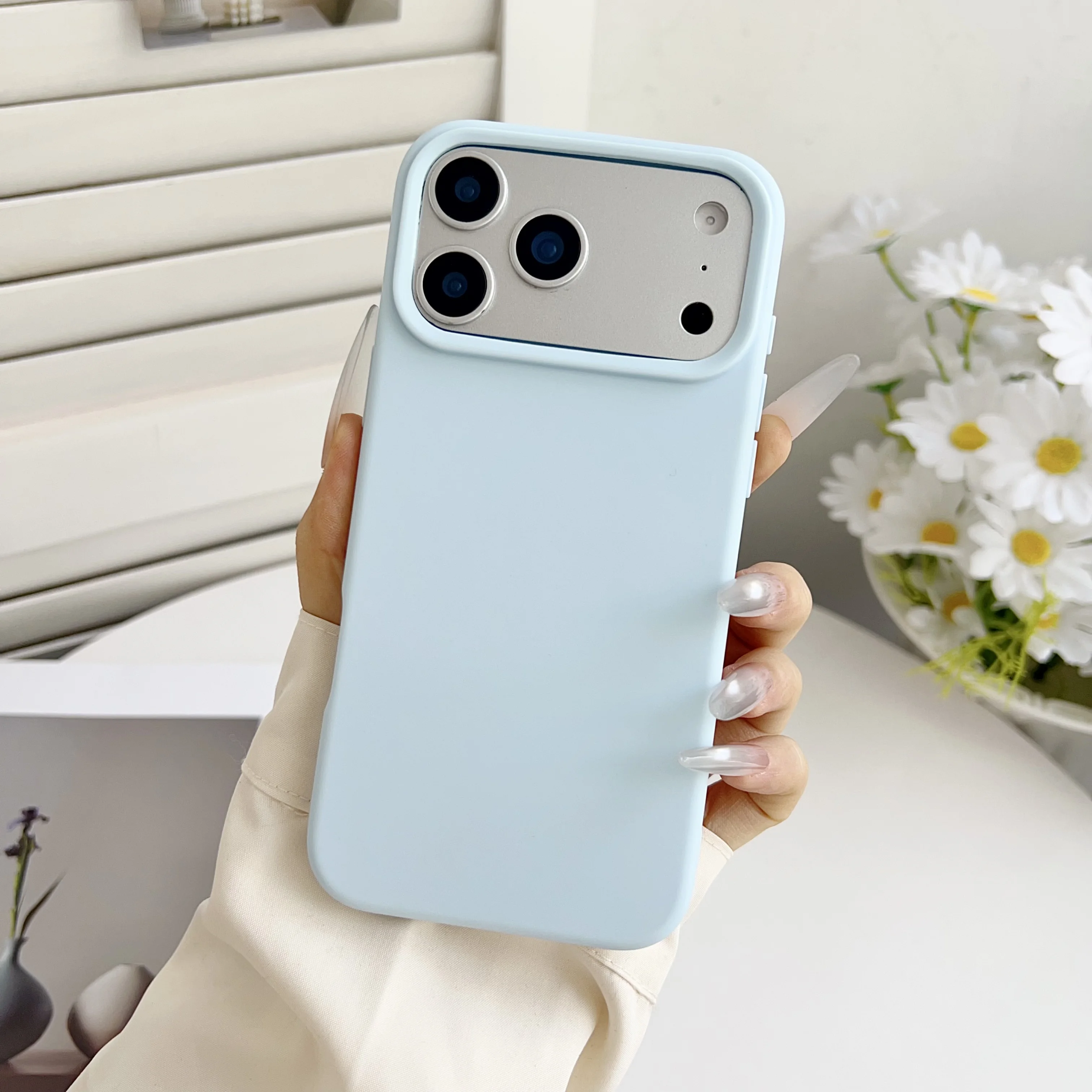 ตัวเลือกสินค้า เคสซิลิโคนสีส้มด้านกันกระแทก iPhone 17 Pro Max