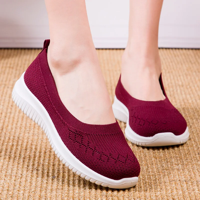 2024 Summer New Women's Flat Knitted Shoes Middle and Elderly Mom Walking Shoes