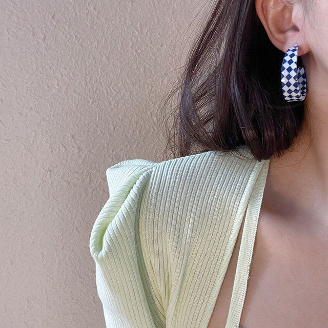 Korea Plaid Stripes Geometric C-shaped Hoop Earring Retro Trendy Resin Acrylic Stud Earrings For Women Party Jewelry Gifts