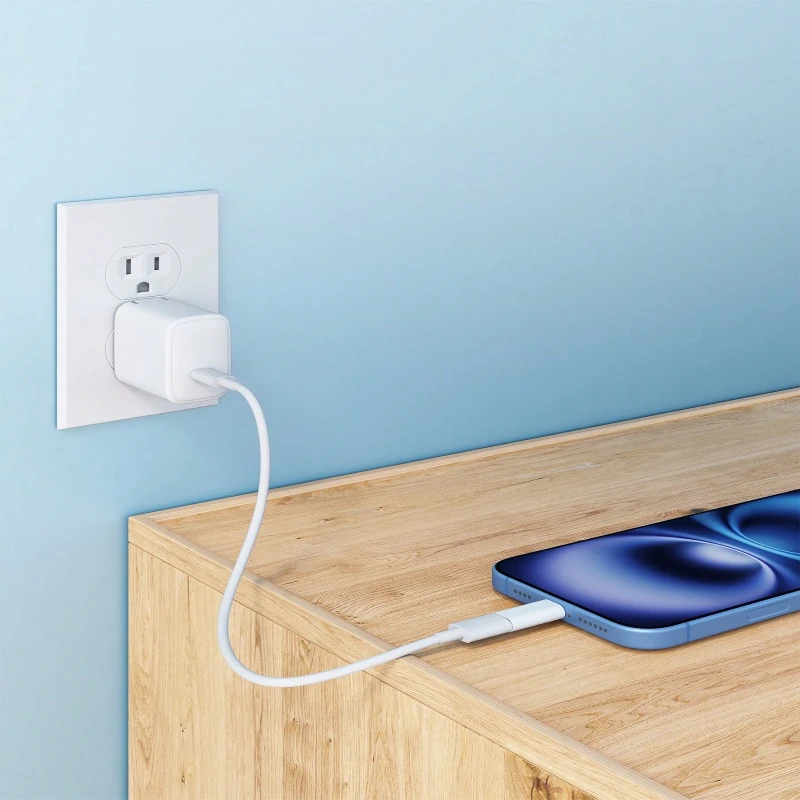 High Quality Lightning Socket To USB-C Plug Adapter, A Durable and Convenient Solution for Fast Charging and Data Transfer