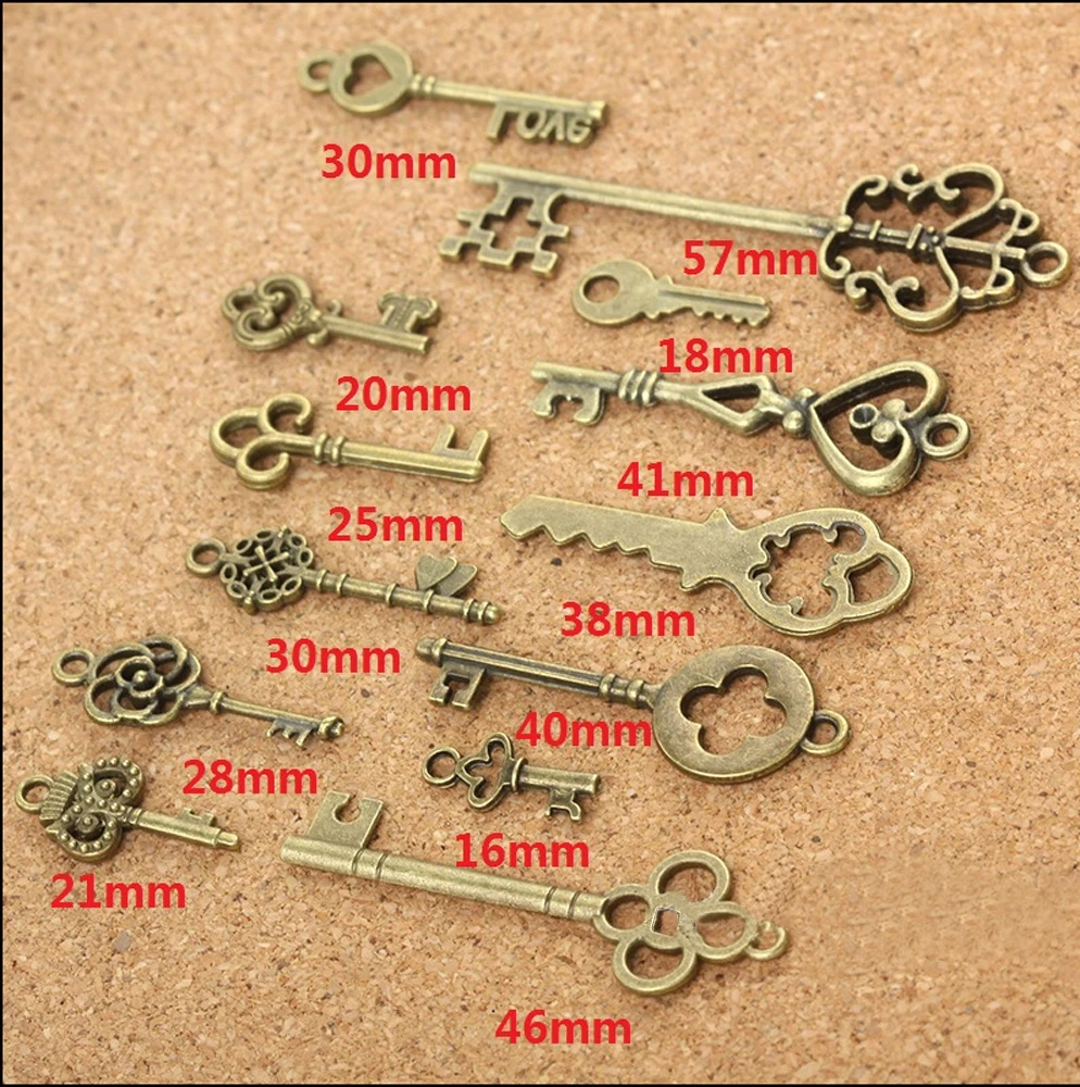 13pcs Vintage Antique Old Brass Skeleton Alloy Keys Lot Cabinet Barrel Lock Hand Sanitzer Holder Key Chain Home Decor 4