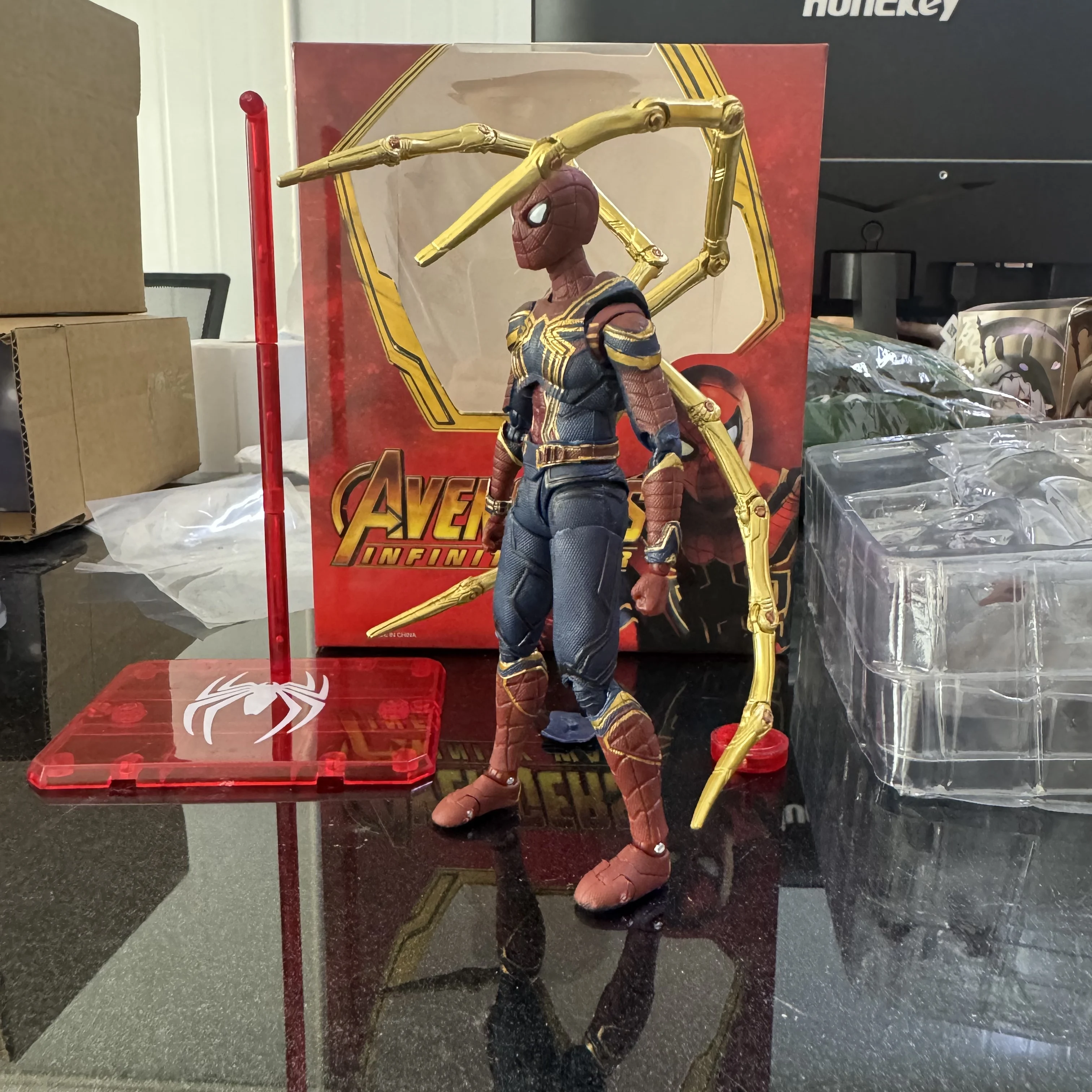 Iron Spider Armor Collectible Figurine - Stylish Table Decoration & Perfect Birthday Gift