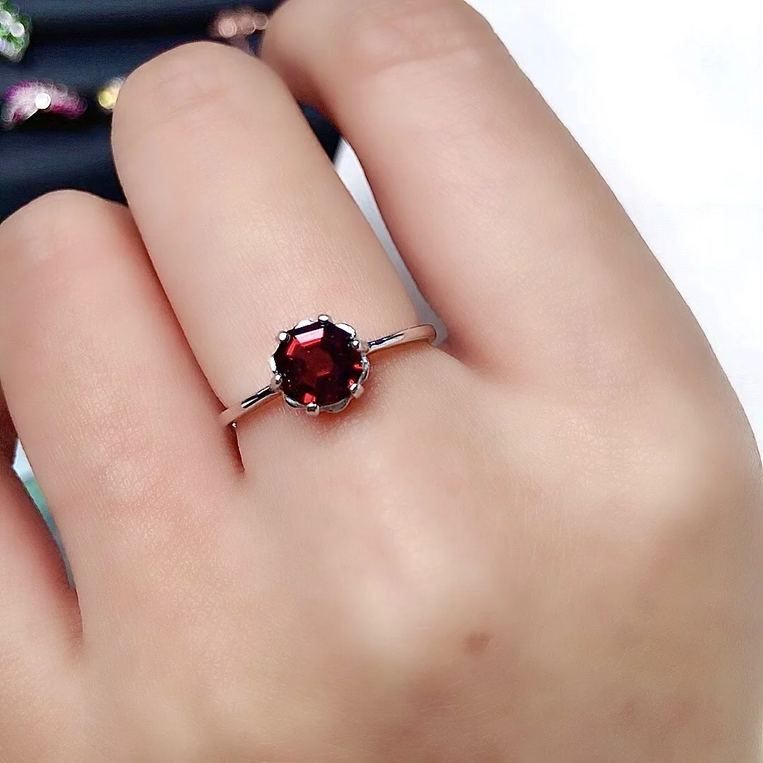 

0.6ct 6mm VVS Grade Natural Garnet Ring 100% Real 925 Silver Garnet Ring Simple Sterling Crystal Ring for Daily Wear