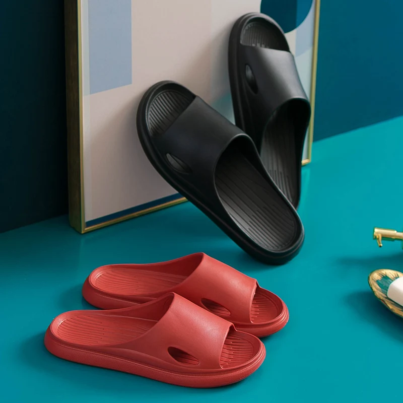 Unisex Men's Slippers Summer Platform Light Soft Men Slippers Clogs Couple Men Sandals Bathroom Slippers Non-slip EVA Slippers