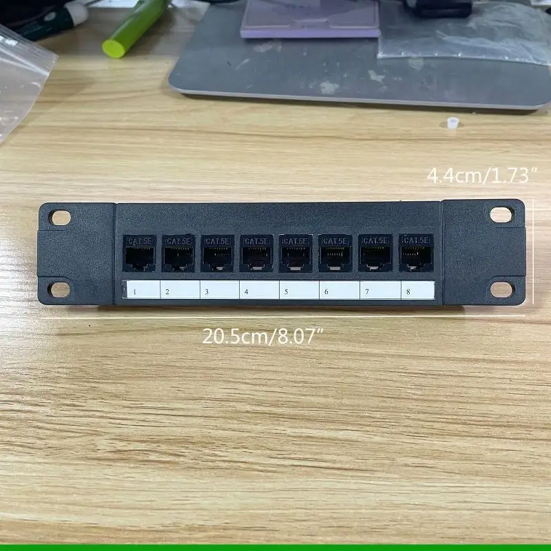 U55C 이더넷 패치 패널 CAT5e 8 포트 RJ45 벽 및 랙 마운트 키스톤 잭 모듈