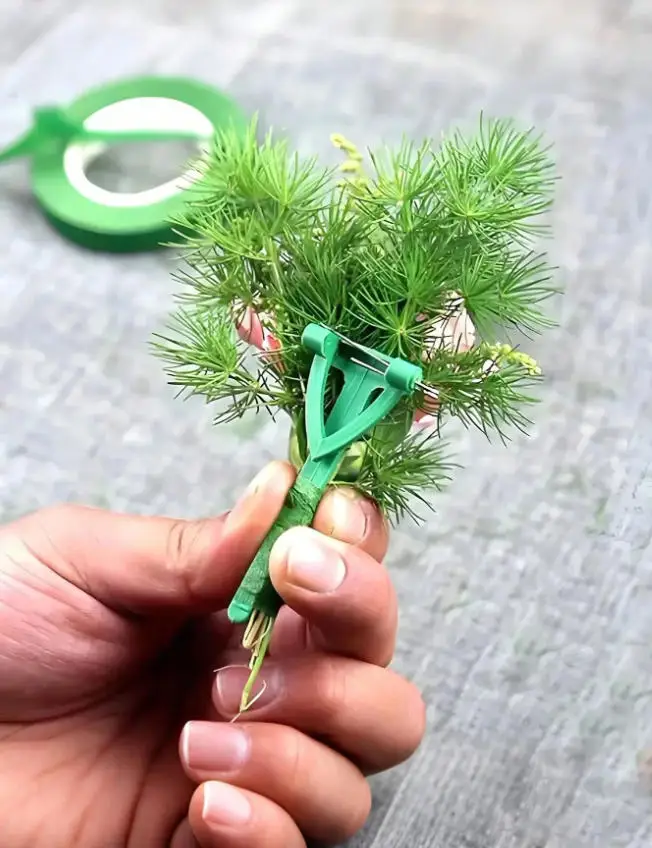 신랑 신부 결혼식을 위한 10/20Pcs 삼각형 브로치, DIY 코사지 핀, 웨딩 버튼홀 꽃 핀, 고급 부케 홀더