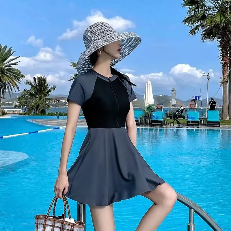 2023 New Fashionable Athletic Beach Women\'s Bathing Swimsuit Oversized High Waited One Piece Covering the Bell Bikini Set