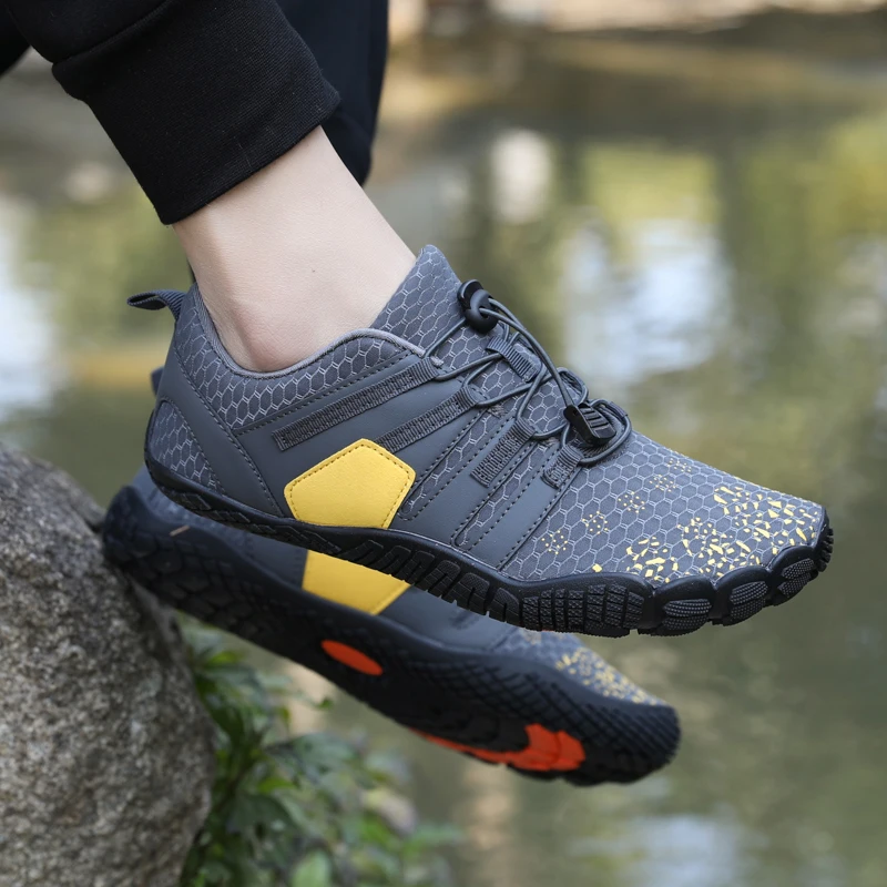 الرجال والنساء تسلق الجبال أحذية المشي لمسافات طوي...