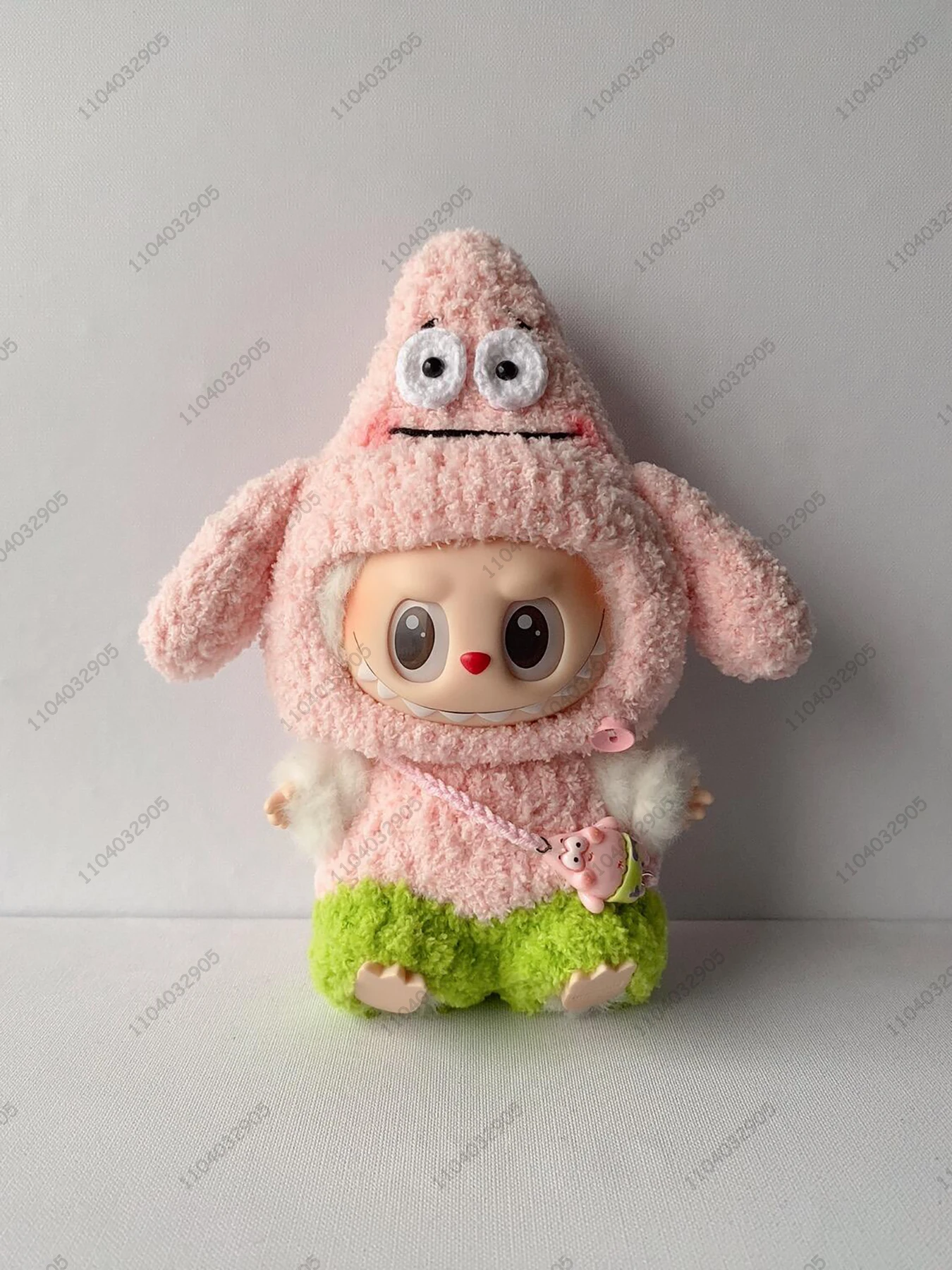 Labubu The Monsters Sponge Bob Patrick Star Costume Hand Knitted Clothes 1：1 Original Replica Vinyl Doll Action Figure Gift