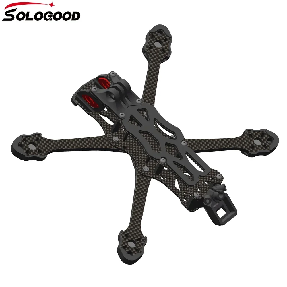 Détail du Châssis Drone FPV 5 pouces APEX EVO SoloGood 225mm avec supports de moteur et emplacement pour stack électronique.