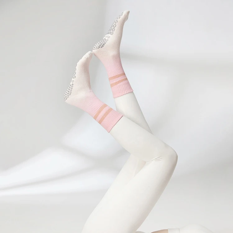 Yoga Socks Autumn Winter Women Tie-dye Gradient Stripe Pile Cotton Silicone Non-slip High Quality Pilates Grip Crew Socks 59 Sde15d10cf7394d1cb1db649ed445714a3