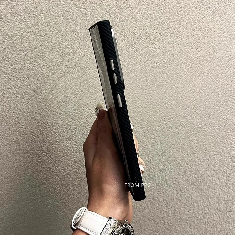 حافظة مغناطيسية من ألياف الكربون لهاتف سامسونج S25...