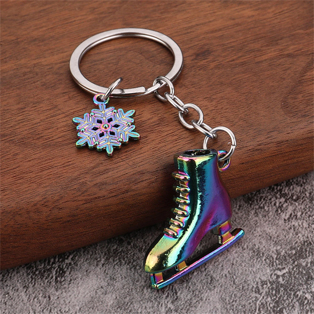 Portachiavi in lega di moda Scarpe da skate Fiocco di neve Portachiavi invernali per donna Uomo Regalo di amicizia Decorazione borsa Gioielli fatti a mano  36