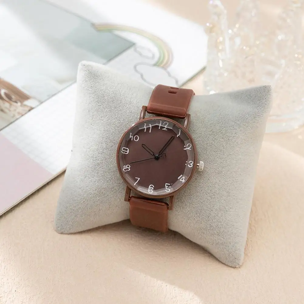 

Quartz Movement Timepiece Colorful Silicone Strap Quartz Watch for Ladies with Round Dial High Accuracy Timepiece for Wear