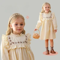 Retro Mädchen Kleid mit Blumenstickerei – Bild 4