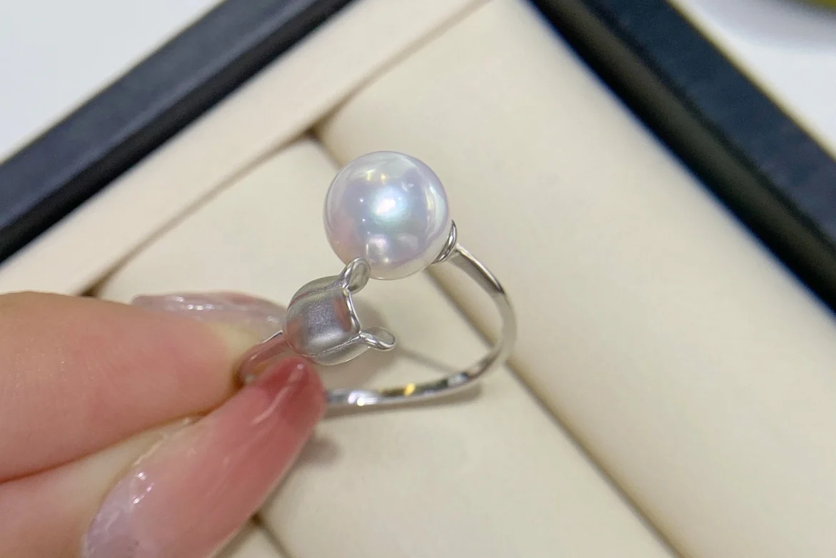 

Кольцо из стерлингового серебра с жемчугом 9 мм CCR14