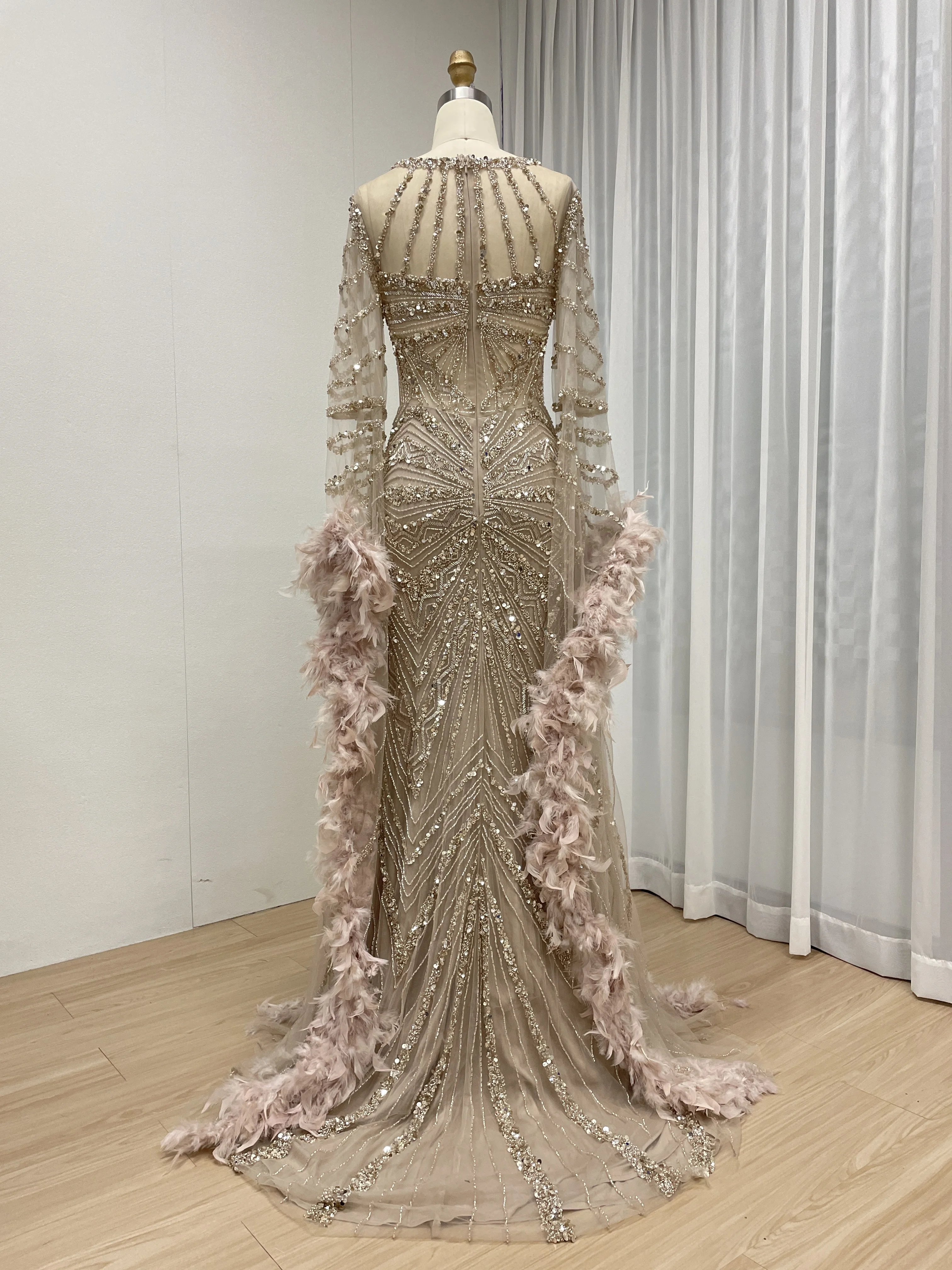 MYMB neues luxuriöses Meerjungfrau-Abendkleid mit rosa Karamellperlen und Federmanschetten für Damen, formelle Anlässe, individuell anpassbar MB40389 – Detail 9