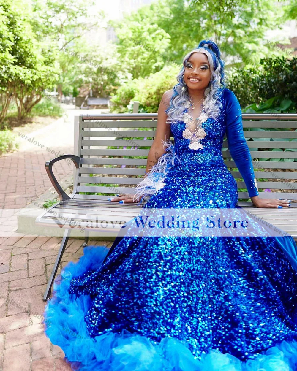 Sequins Sparkly Prom Dress With Ruffles 2k22 Long Sleeves Royal Blue Evening Gowns Black Girls Graduation Party Dress