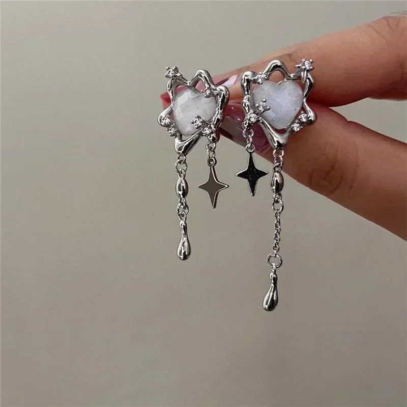 New Fashion Sweet Cool Wind Love Tassel Star Earrings Women Design Senior Sense Fashion Personality Earring Party Jewelry Gift