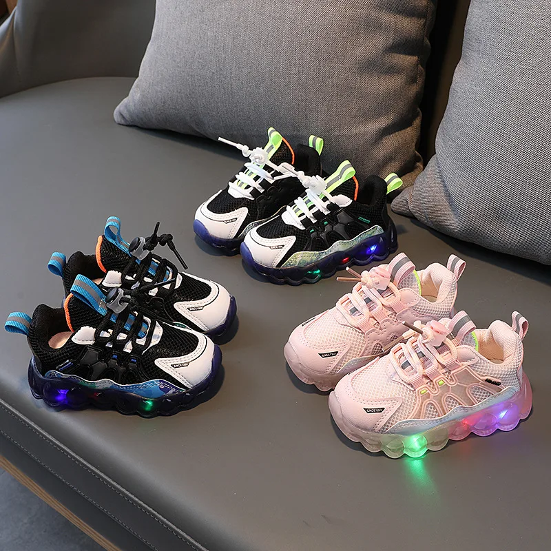 

Kids Spring and Autumn Children's Luminous Boys Mesh Sports Shoes Student Running Shoes LED Lights Korean Version Girls Sneaker