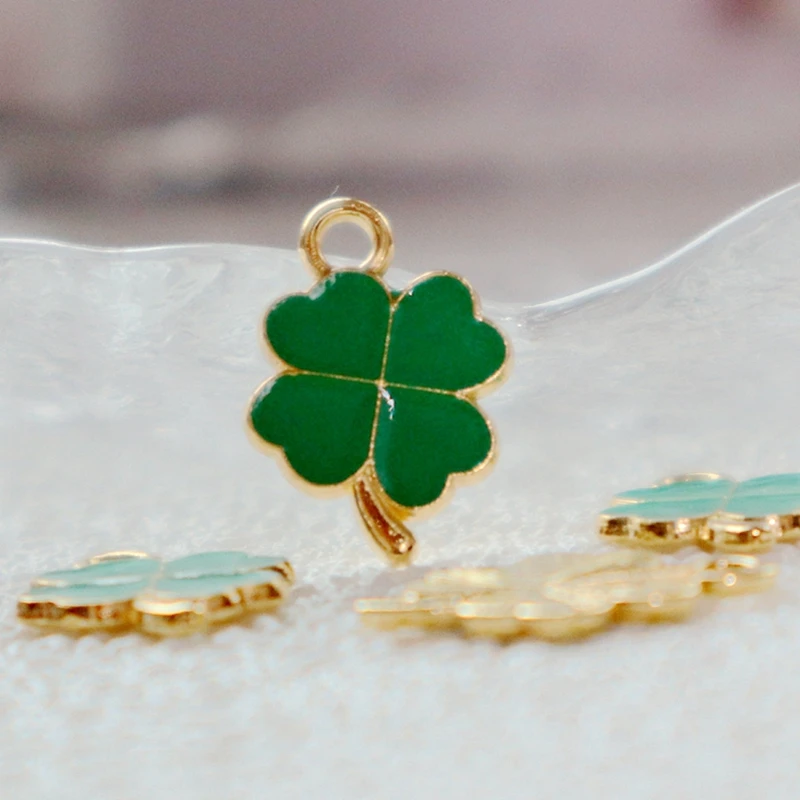 Parure De Bijoux En Forme De Trèfle à Cinq Feuilles Pour Femme | Bracelet Plaqué Or 18 Carats | Pendentif Porte-bonheur à 5 Feuilles Et Clous D'oreilles Pour Elle, Acier Inoxydable, Pas De Gemme