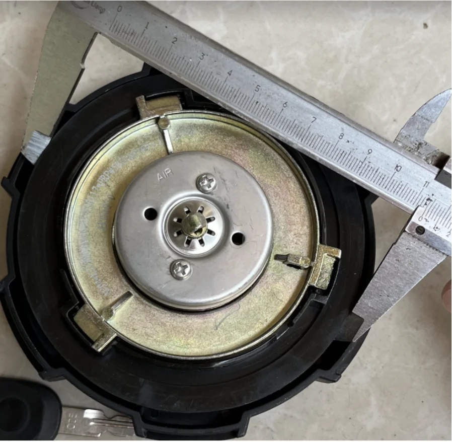Fuel Tank Cap Lock FOR Qingling Isuzu New GIGA