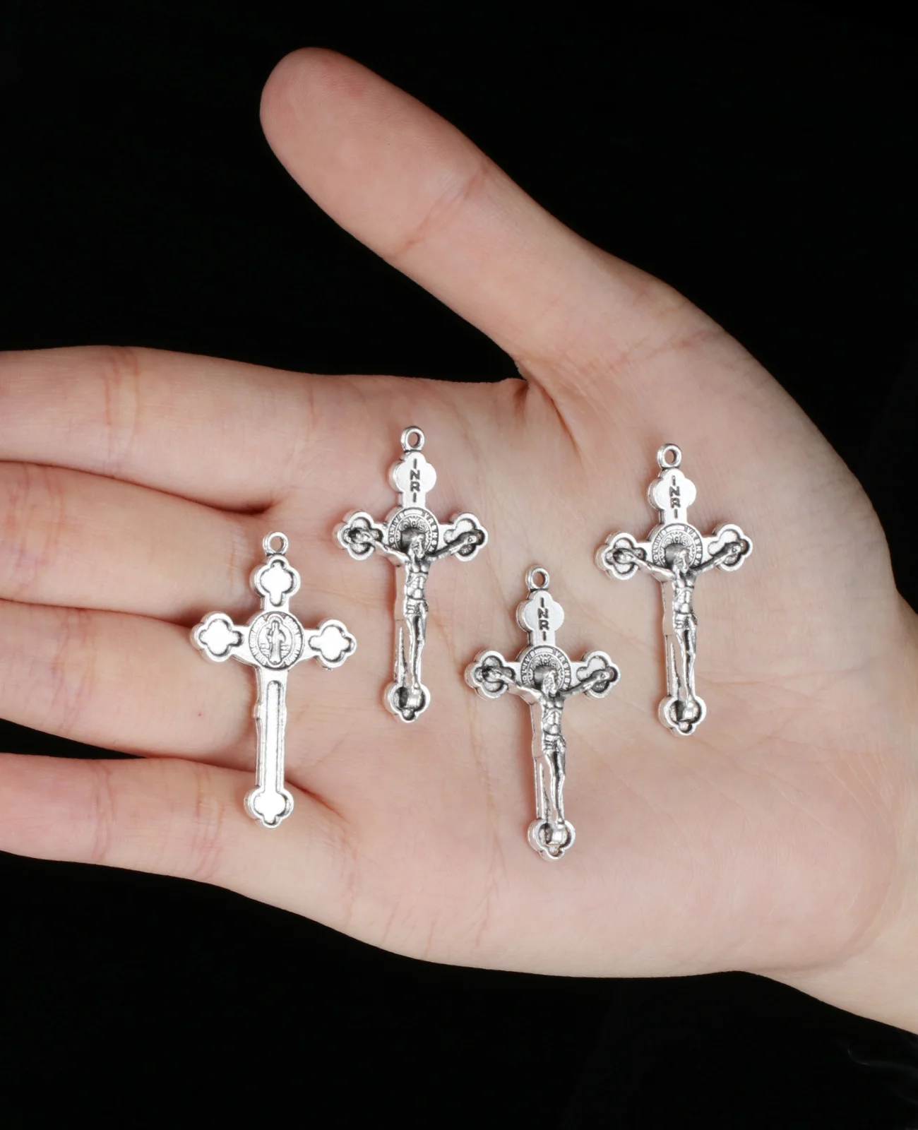Diyalo 5Pcs/Lot Exorcism Budded Cross Crucifixion