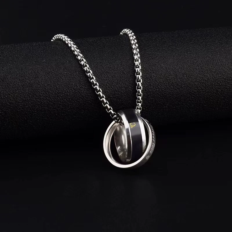 

Titanium Steel Colorless Double Ring Necklace for Men and Women's Trendy Street Hip Hop Pendant, Versatile and Simple Accessorie