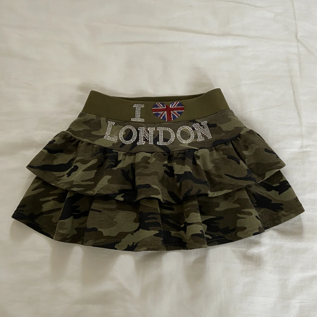 Women's Casual Daily Fashion Green Embellished Camo Print Rhinestone Detail High Waist Tiered Ruffle Fitted Mini Skirt 2026 2