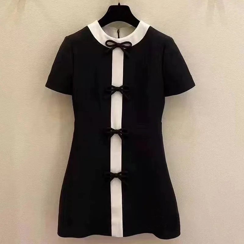 

Dress temperament celebrity high-end goddess Fan Bow contrast short sleeve Hepburn little black dress summer new dress