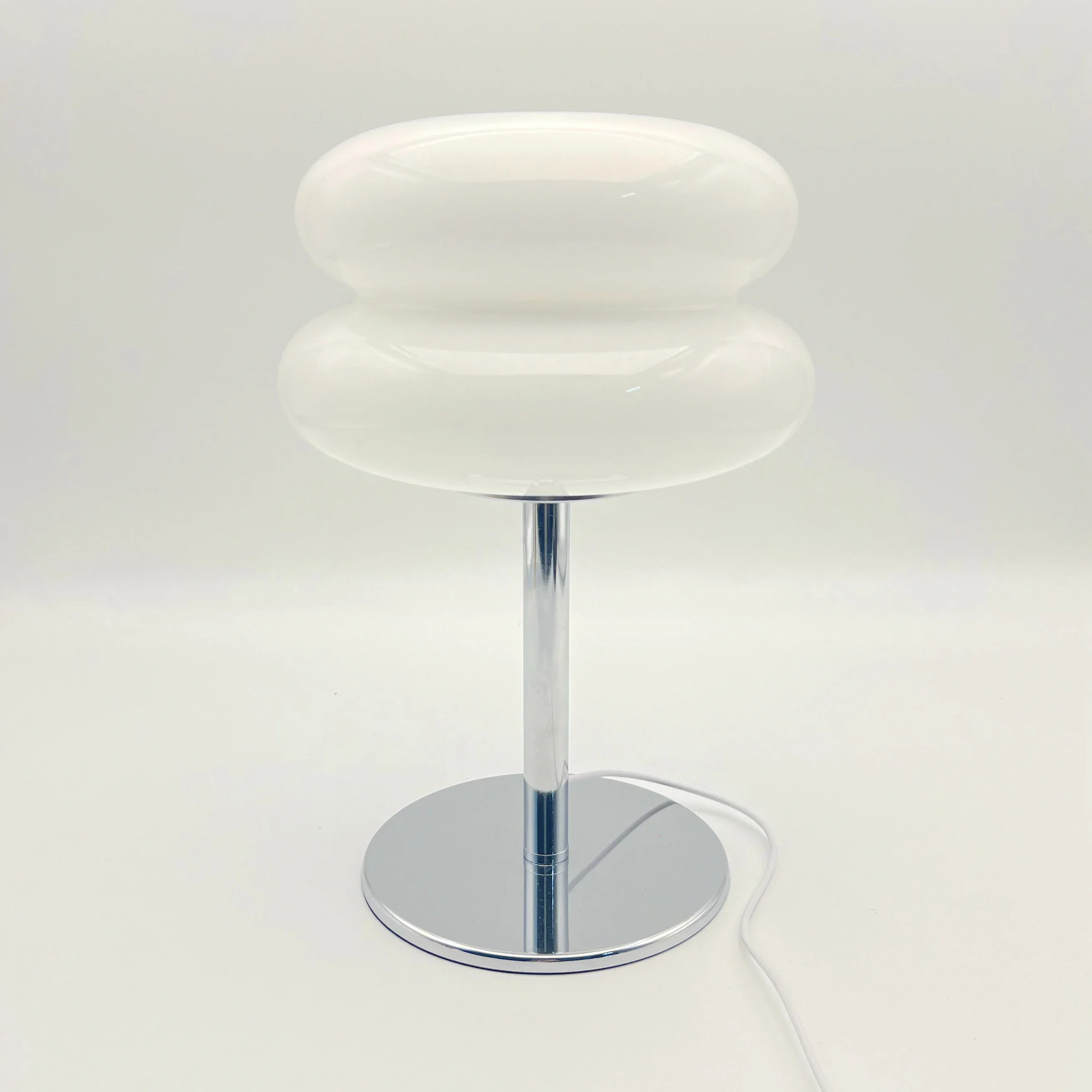 USB tricolor white