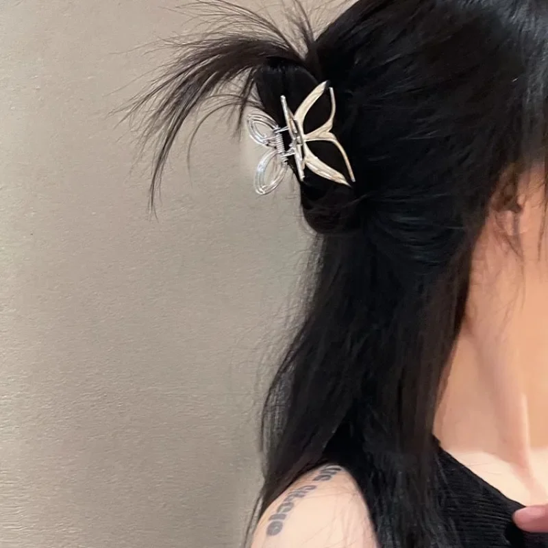새로운 골드 실버 중공 나비 머리 발톱 기하학 금속 헤어 클램프 빈티지 포니 테..