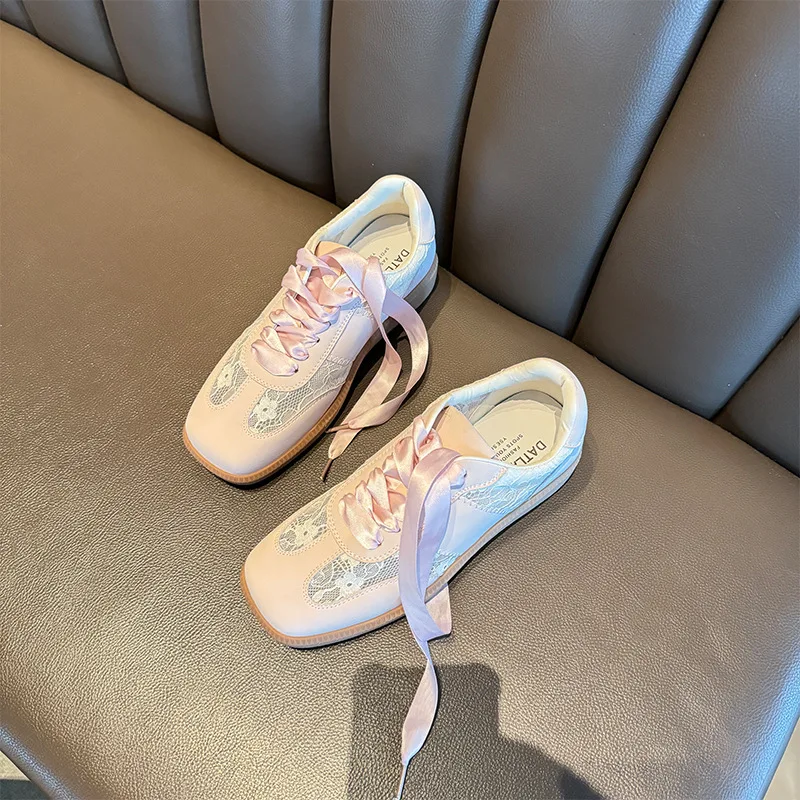 Casual Flat Running Shoes Women's Retro Genuine Leather Lace Comfort Soft Sole Female Sports Shoes Versatile white Shoes 35-40