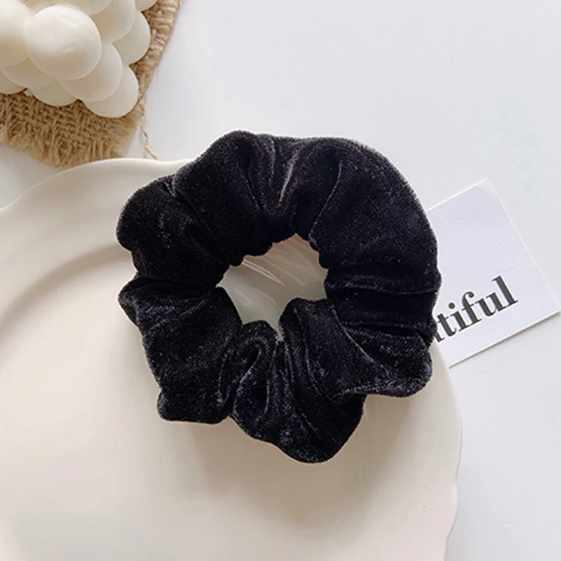 Velvet Hair Scrunchies For Girls And Womens, Set Of 6 Hair Band Scrunchies At ₹ 50/piece | Hair Scrunchies In Surat | ID: 2849907007288 - Foto 8
