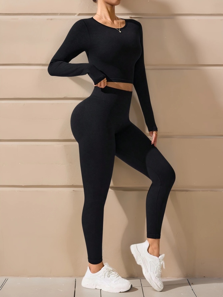 Women's Yoga Set Autumn 2025 New One-piece Cup Sports Long Sleeves Slimming Fitness Top Breathable Seamless Knitted Fabric